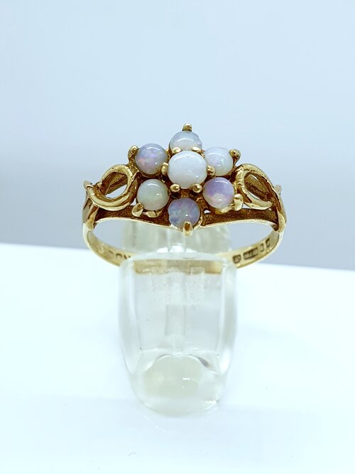 Pre Owned Ladies 9ct Yellow Gold Cluster Opal Ring
