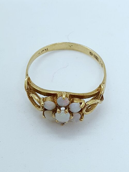 Pre Owned Ladies 9ct Yellow Gold Cluster Opal Ring