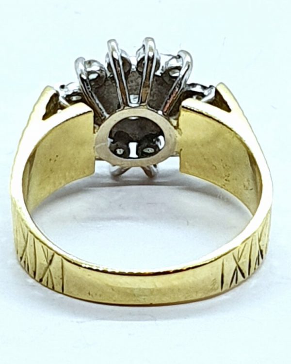 Pre Owned 18ct Yellow Gold Diamond Cluster Ring