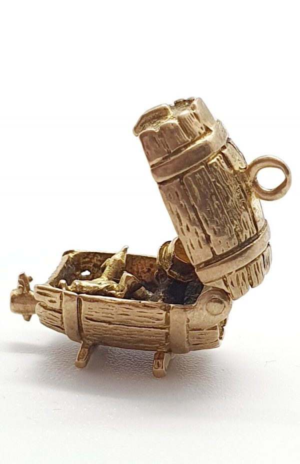 Pre Owned 9ct Yellow Gold Beer Barrel Charm