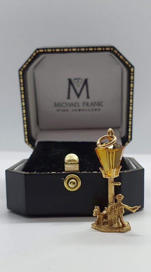 9ct Yellow Gold Lamp Post Charm
